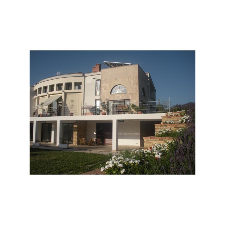 발로 델라 루카니아 Corbezzolo B&B 외부 사진