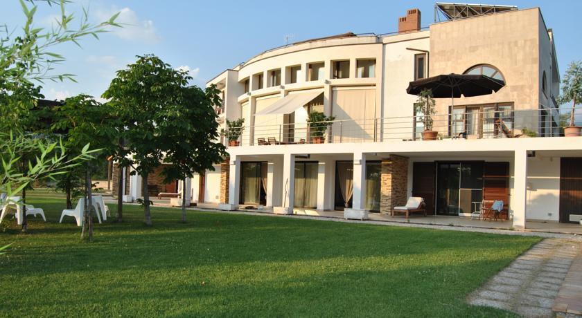 발로 델라 루카니아 Corbezzolo B&B 외부 사진