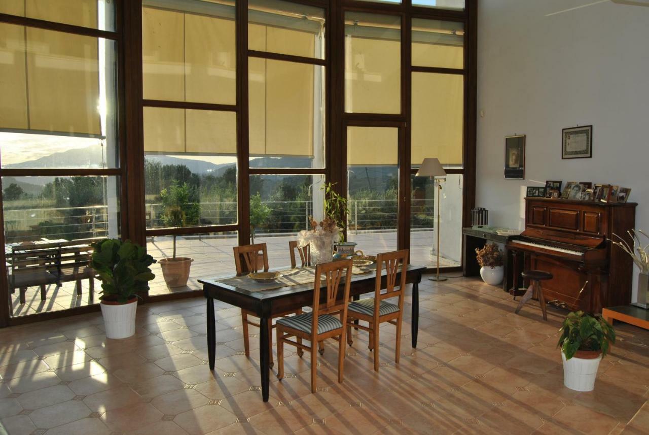 발로 델라 루카니아 Corbezzolo B&B 외부 사진